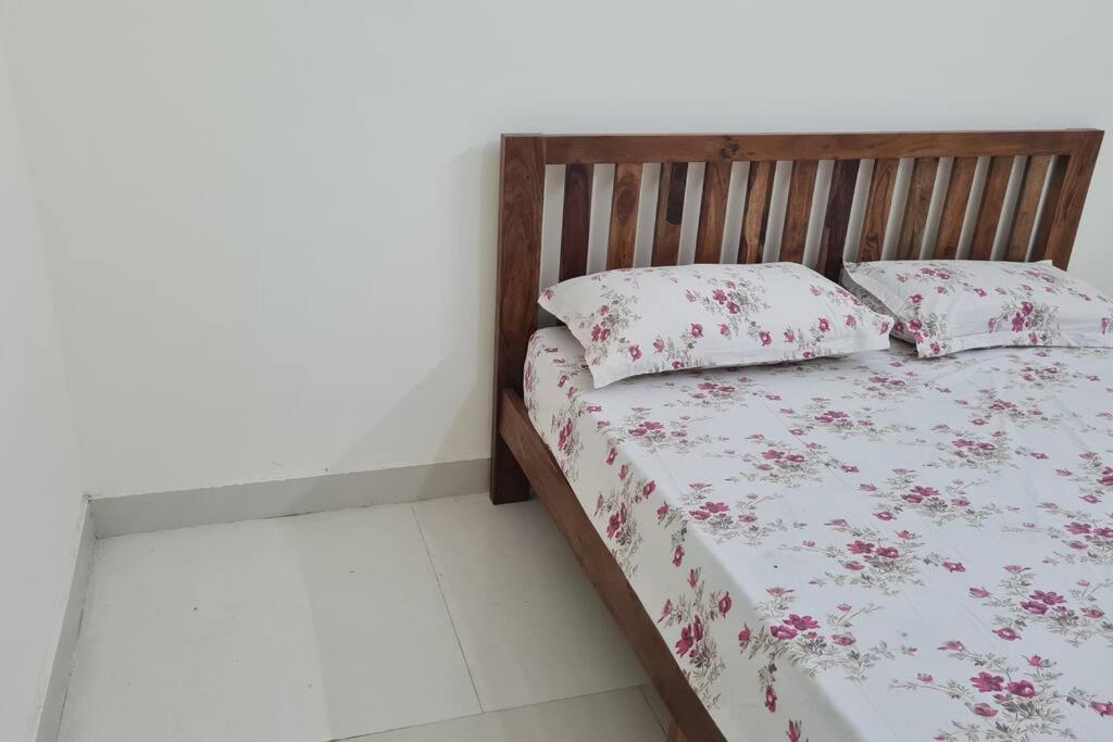 코임바토르 Kamalam 2 Bhk - Non Ac 빌라 외부 사진