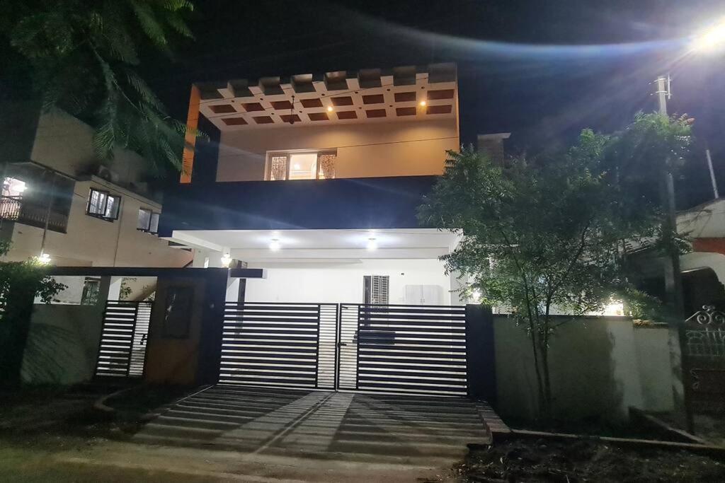 코임바토르 Kamalam 2 Bhk - Non Ac 빌라 외부 사진