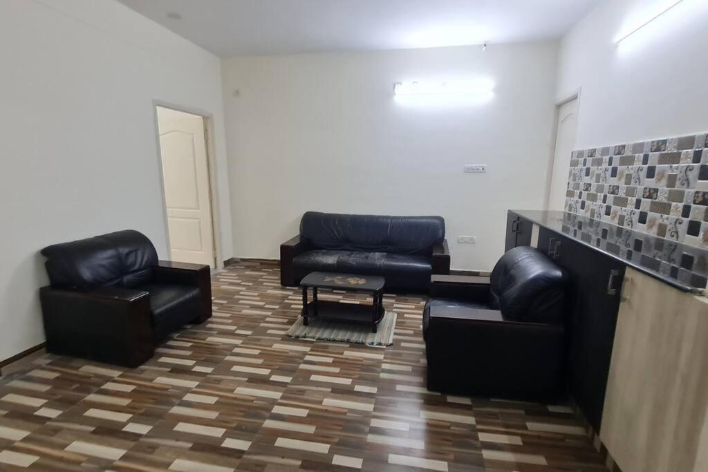 코임바토르 Kamalam 2 Bhk - Non Ac 빌라 외부 사진